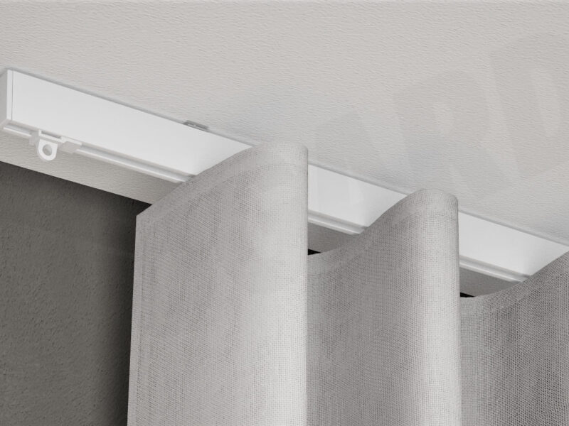 Gardinenschiene 840 weiĂź mit Vorhang