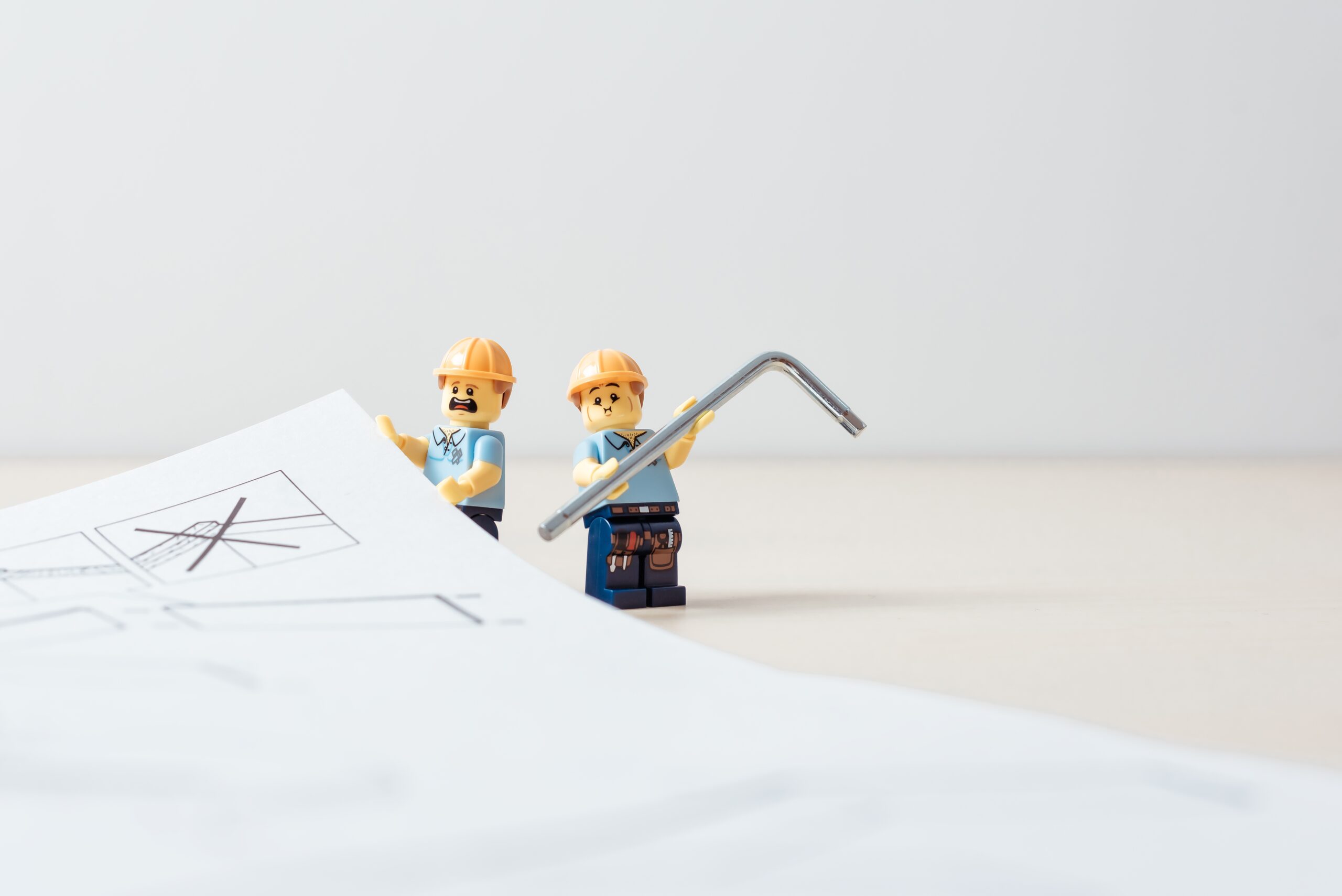 Gardinenschienen montieren